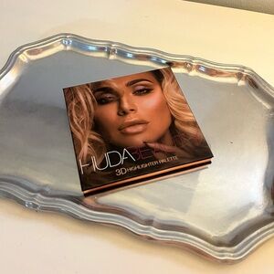 Huda Beauty 3D Highlighter Palette